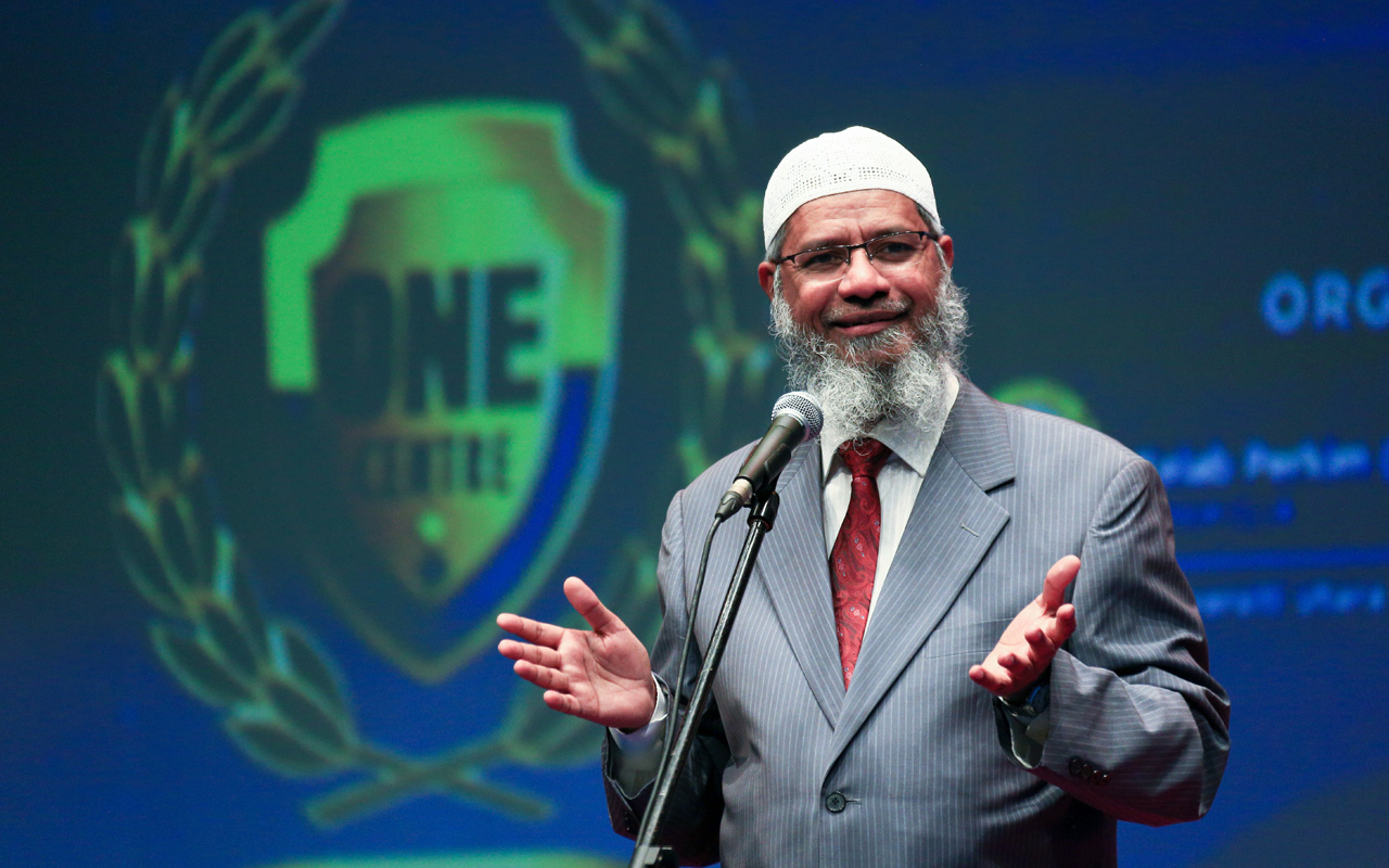 Proving the Existence of Allah (Swt) to an Atheist by Dr. Zakir Naik